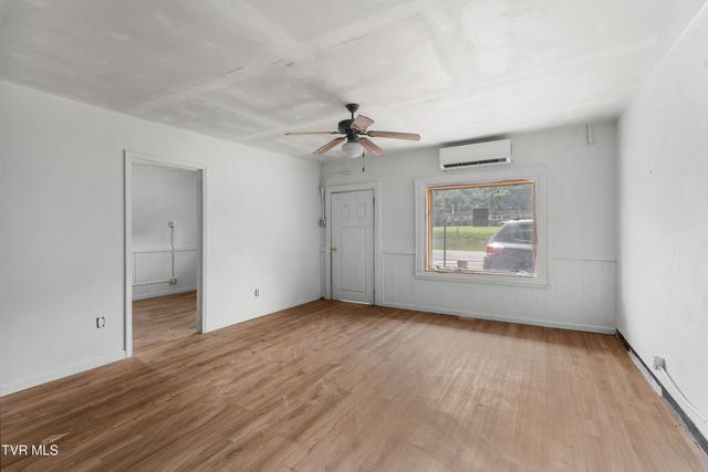 6563 East Andrew Johnson Highway, Whitesburg, TN 37891