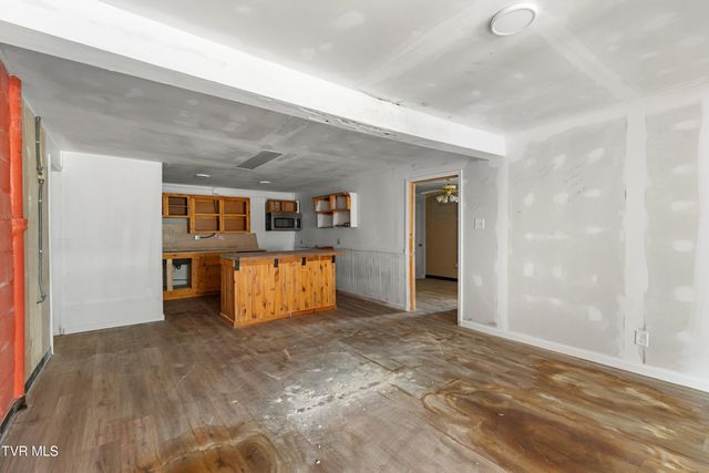 6563 East Andrew Johnson Highway, Whitesburg, TN 37891