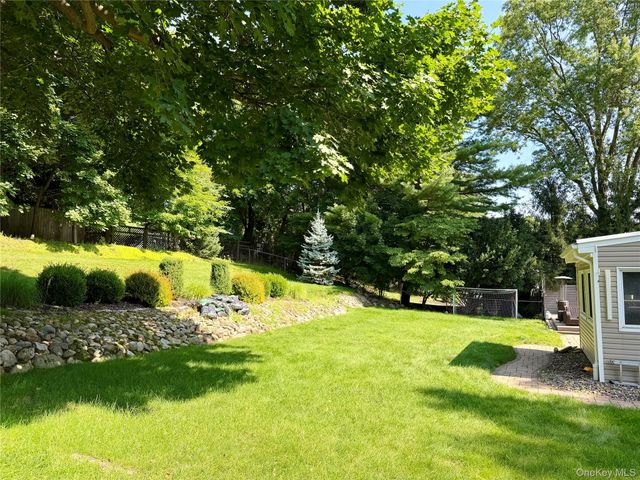37 McKinley Street, Pearl River, NY 10965