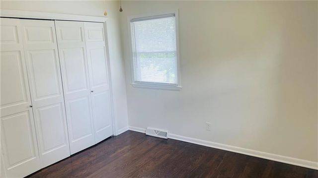 14007 Jesse James Farm Road, Kearney, MO 64060