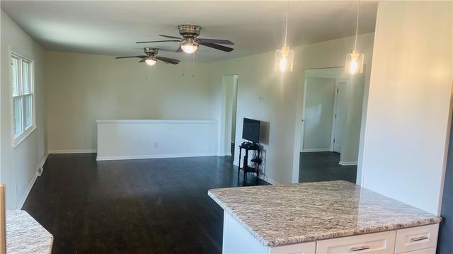 14007 Jesse James Farm Road, Kearney, MO 64060