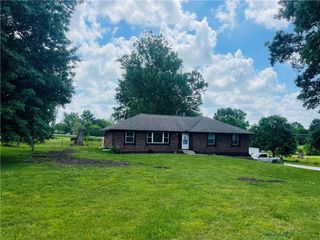 14007 Jesse James Farm Road, Kearney, MO 64060