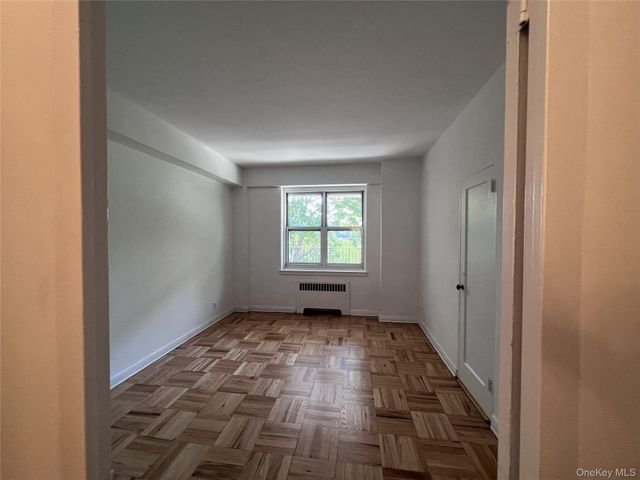 280 Collins Avenue 2B, Fleetwood, NY 10552