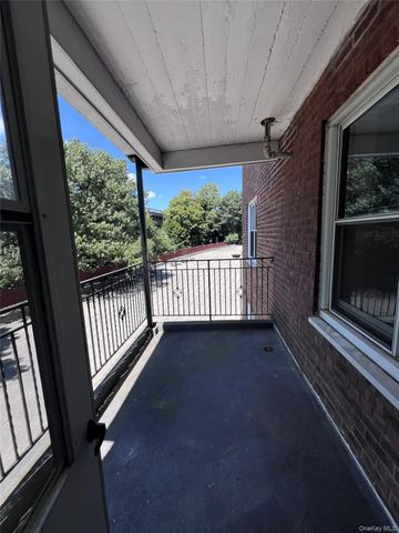 280 Collins Avenue 2B, Fleetwood, NY 10552