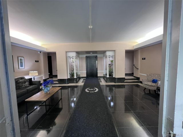 280 Collins Avenue 2B, Fleetwood, NY 10552