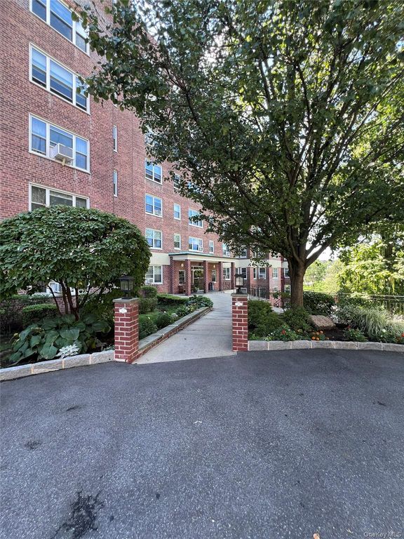 280 Collins Avenue 2B, Fleetwood, NY 10552 — photo 5