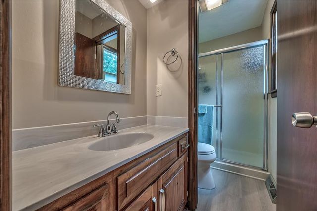 11917 W 49th Terrace, Shawnee, KS 66216
