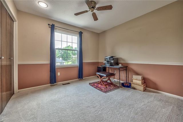 11917 W 49th Terrace, Shawnee, KS 66216