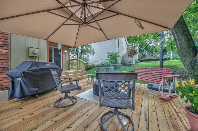 11917 W 49th Terrace, Shawnee, KS 66216