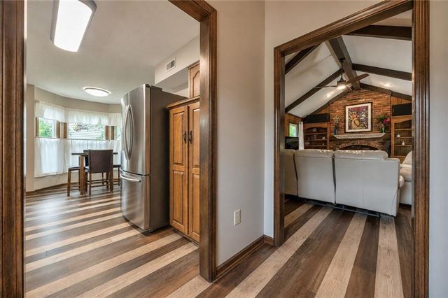 11917 W 49th Terrace, Shawnee, KS 66216