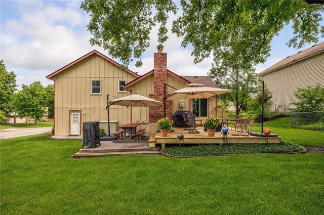 11917 W 49th Terrace, Shawnee, KS 66216