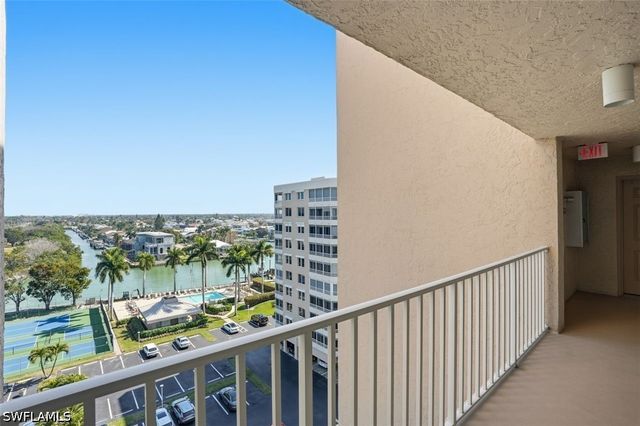11118 Gulf Shore DR A803, Naples, FL 34108