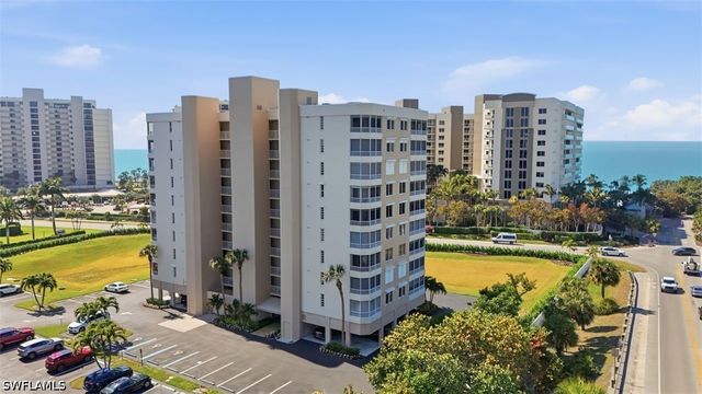 11118 Gulf Shore DR A803, Naples, FL 34108
