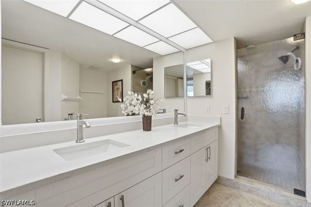 11118 Gulf Shore DR A803, Naples, FL 34108