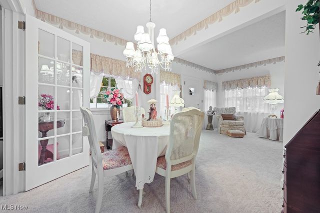 215 Lake Avenue NE, Hartville, OH 44632