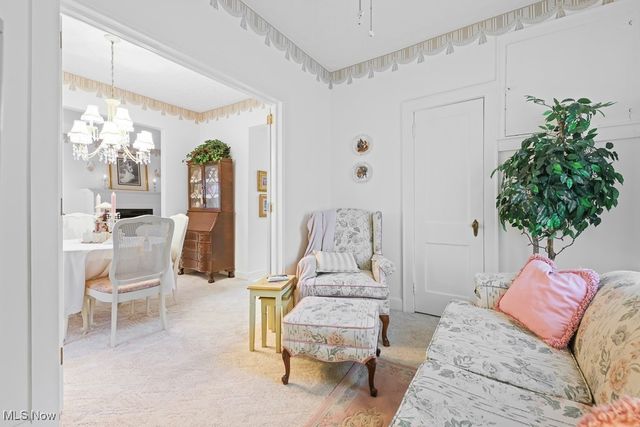 215 Lake Avenue NE, Hartville, OH 44632