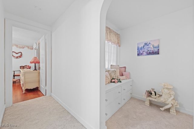 215 Lake Avenue NE, Hartville, OH 44632