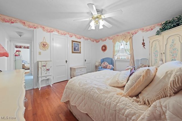 215 Lake Avenue NE, Hartville, OH 44632