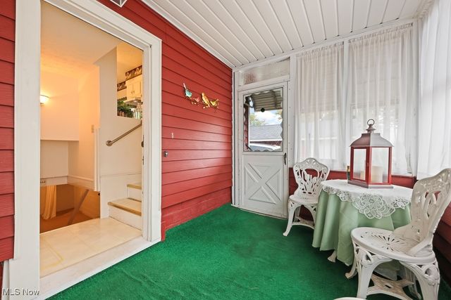 215 Lake Avenue NE, Hartville, OH 44632