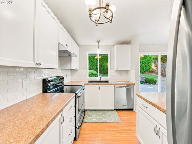 8479 Sw TYGH Loop, Tualatin, OR 97062