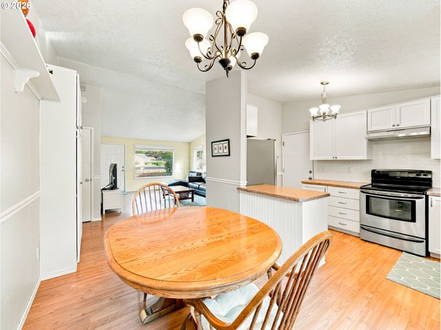 8479 Sw TYGH Loop, Tualatin, OR 97062