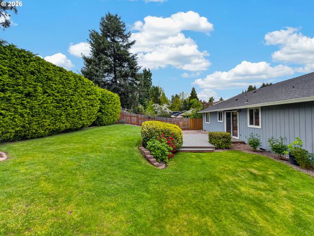 8479 Sw TYGH Loop, Tualatin, OR 97062