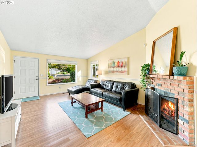 8479 Sw TYGH Loop, Tualatin, OR 97062