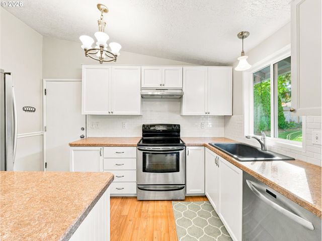 8479 Sw TYGH Loop, Tualatin, OR 97062