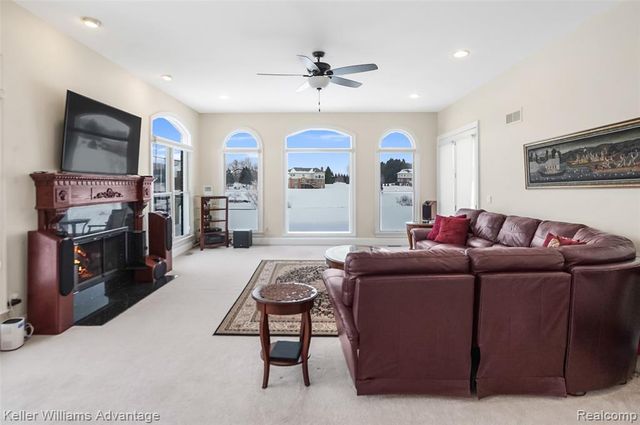 3860 S Shoreline Drive, Milford, MI 48381