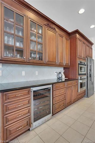 3860 S Shoreline Drive, Milford, MI 48381