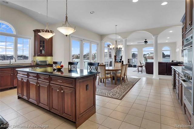 3860 S Shoreline Drive, Milford, MI 48381