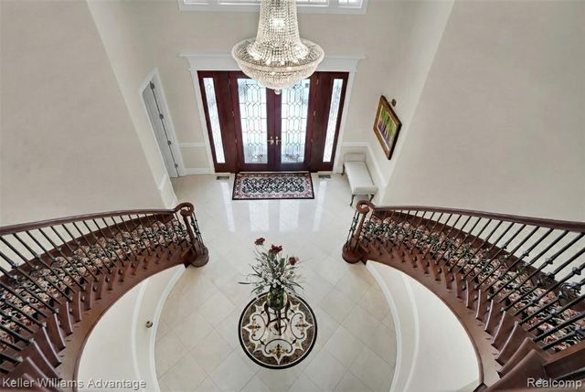 3860 S Shoreline Drive, Milford, MI 48381