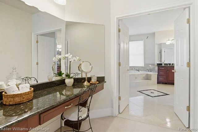 3860 S Shoreline Drive, Milford, MI 48381