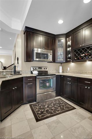 3860 S Shoreline Drive, Milford, MI 48381