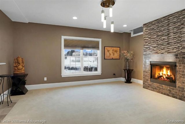 3860 S Shoreline Drive, Milford, MI 48381