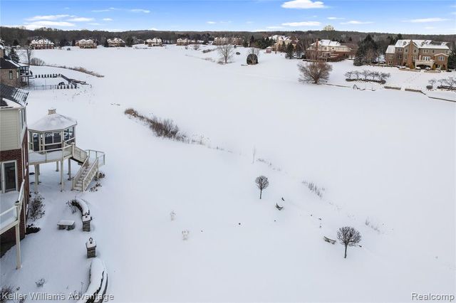 3860 S Shoreline Drive, Milford, MI 48381