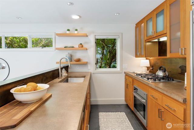 1819 39th Avenue E, Seattle, WA 98112