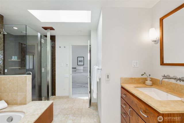 1819 39th Avenue E, Seattle, WA 98112