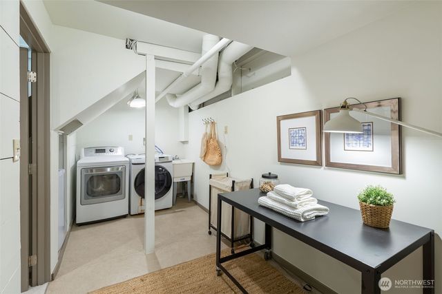 1819 39th Avenue E, Seattle, WA 98112