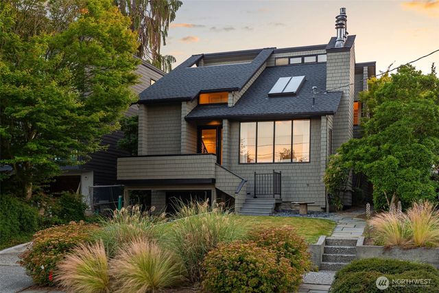 1819 39th Avenue E, Seattle, WA 98112