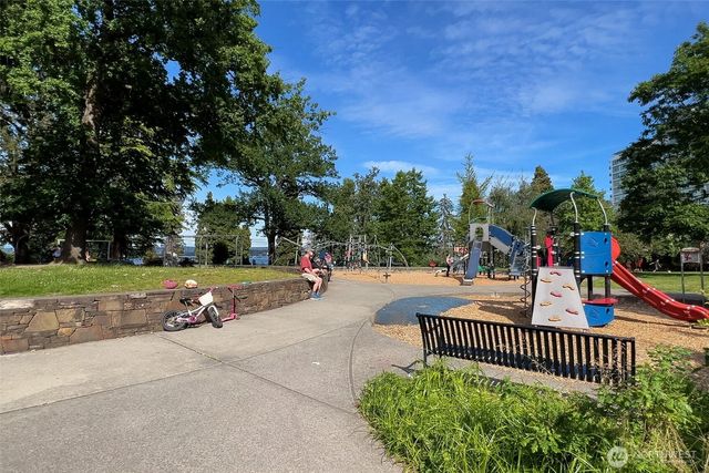 1819 39th Avenue E, Seattle, WA 98112
