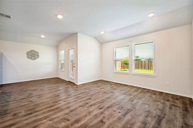 905 English Drive, Aubrey, TX 76227