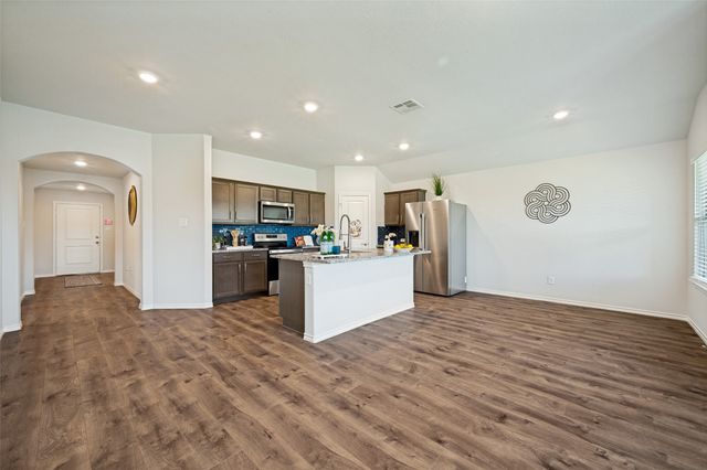 905 English Drive, Aubrey, TX 76227