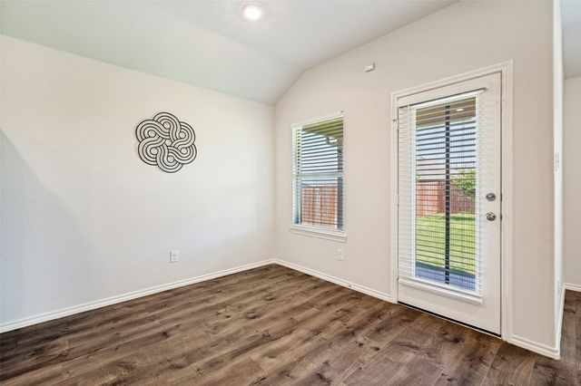 905 English Drive, Aubrey, TX 76227