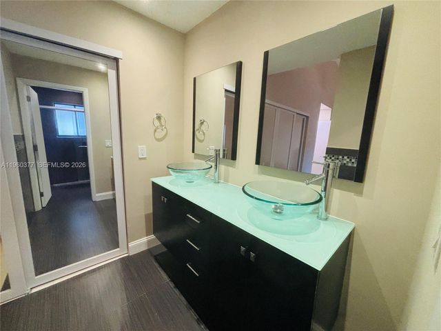4176 NW 5th Drive, Deerfield Beach, FL 33442
