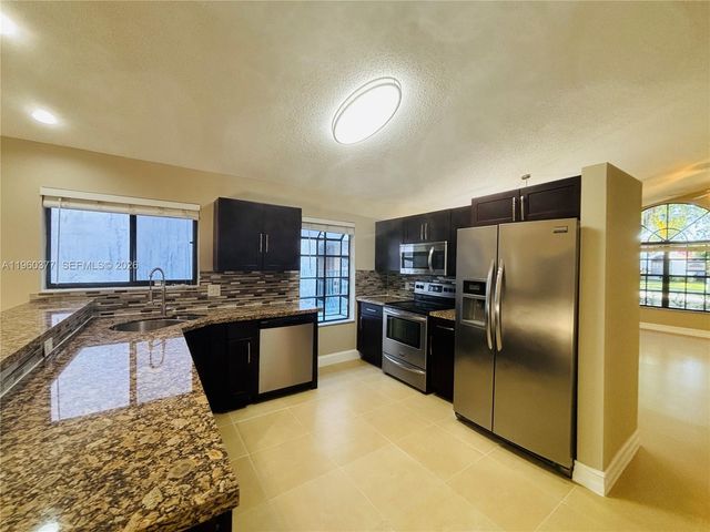 4176 NW 5th Drive, Deerfield Beach, FL 33442
