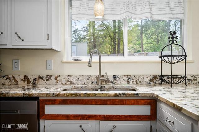 417 FENDLER Parkway, Pineville, LA 71360