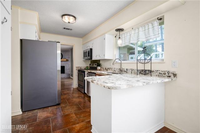 417 FENDLER Parkway, Pineville, LA 71360