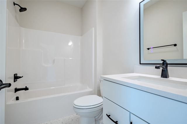 820 NW Prairie Rose Lane, Waukee, IA 50263