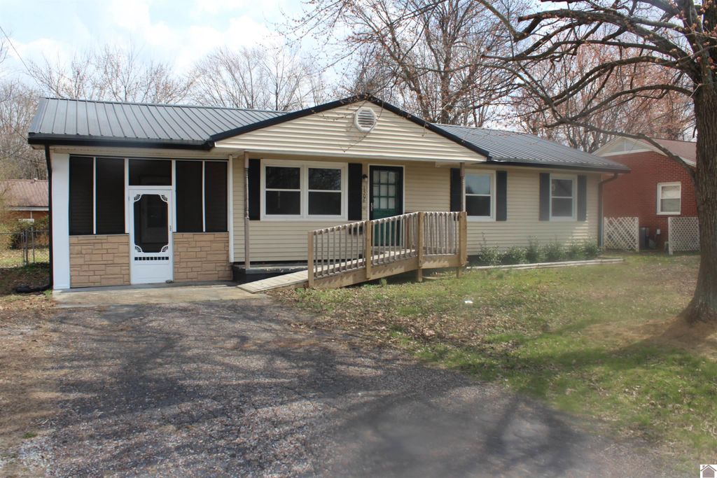 1506 Murray Street, Mayfield, KY 42066